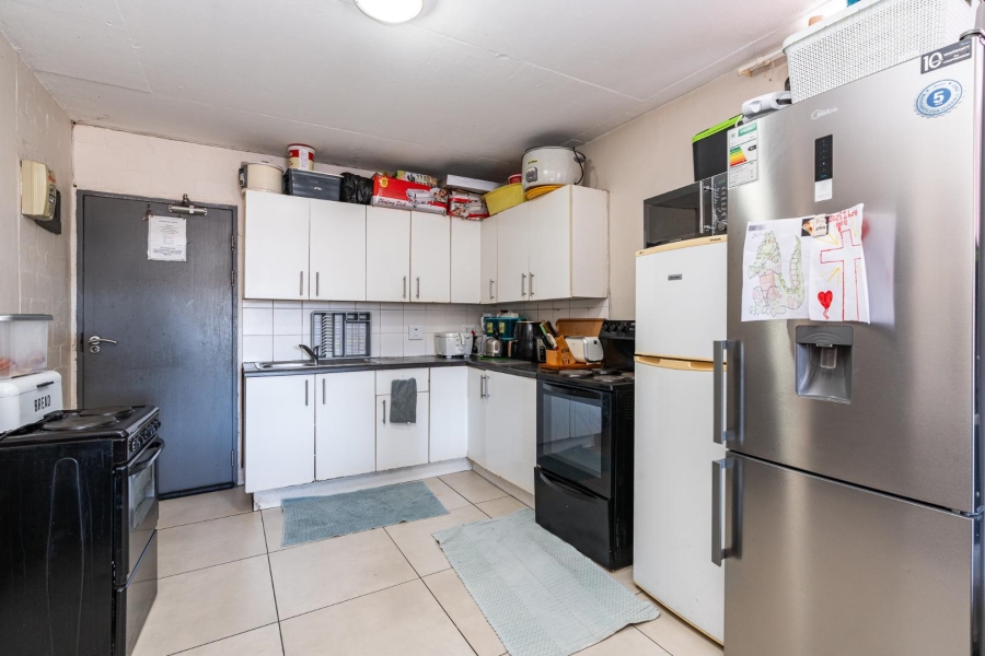 2 Bedroom Property for Sale in Wynberg Western Cape